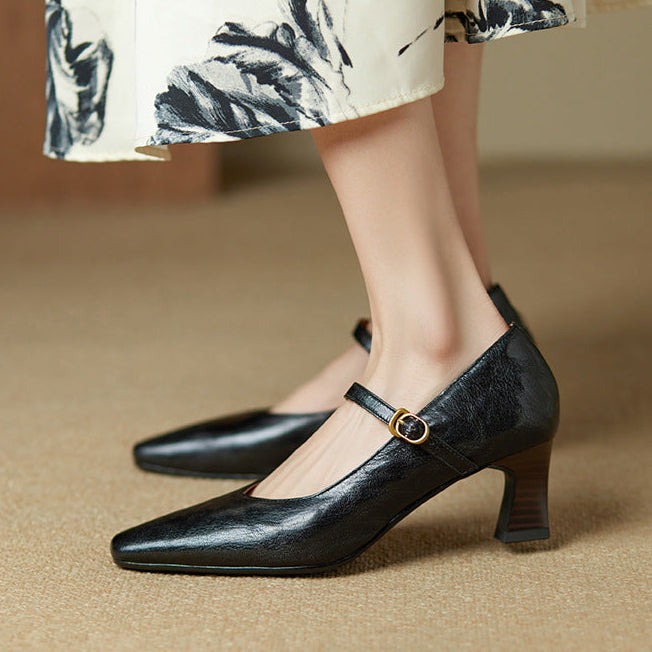 Viora Graceful Leather Pumps