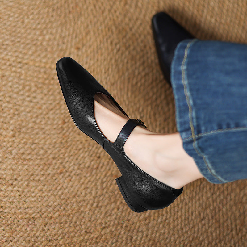 Avelia Graceful Leather Pumps