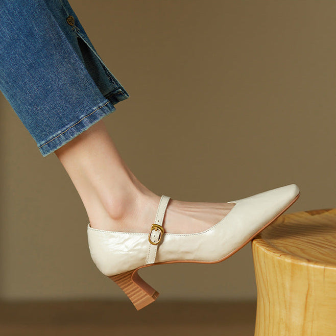 Viora Graceful Leather Pumps