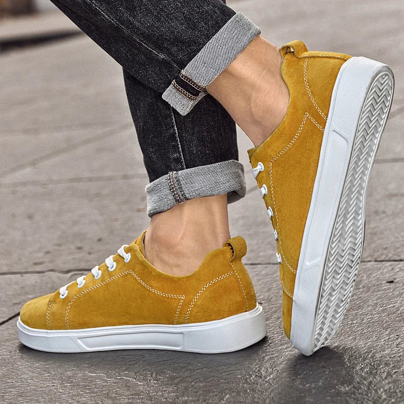 Veloure — Suede Low-Top Sneakers