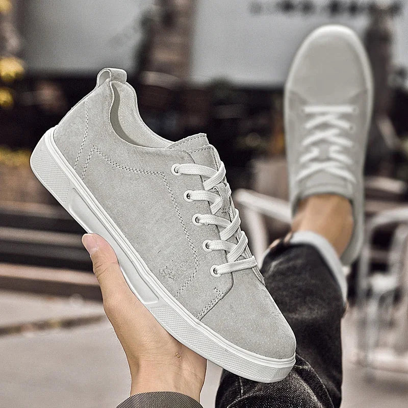 Veloure — Suede Low-Top Sneakers