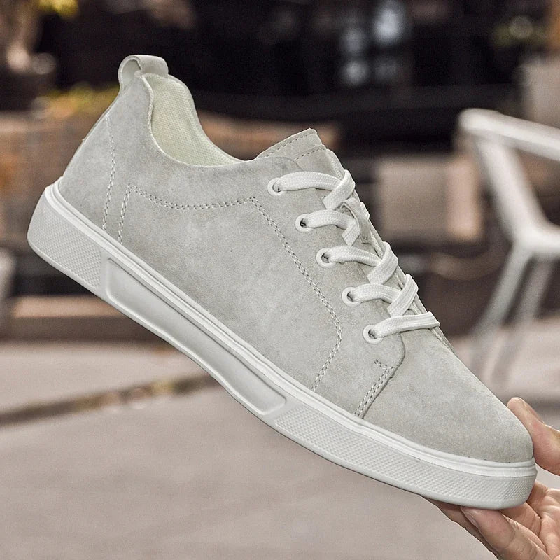 Veloure — Suede Low-Top Sneakers