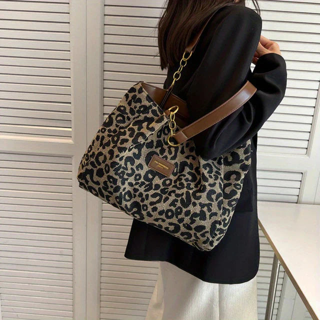 FELINE GRACE — Leopard Charm Tote