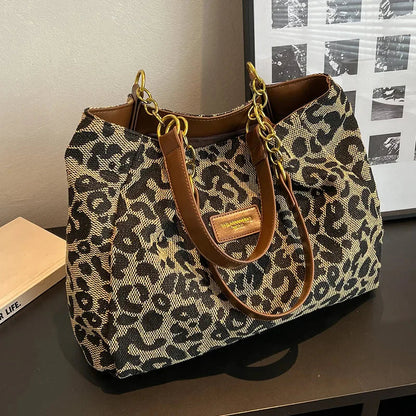 FELINE GRACE — Leopard Charm Tote