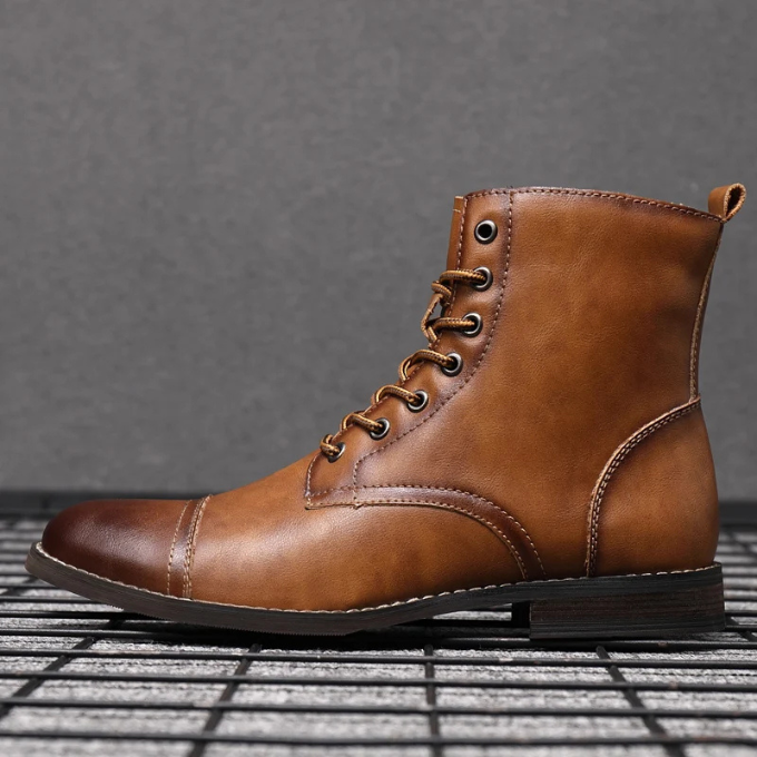 CARRINGTON — Vintage Boots