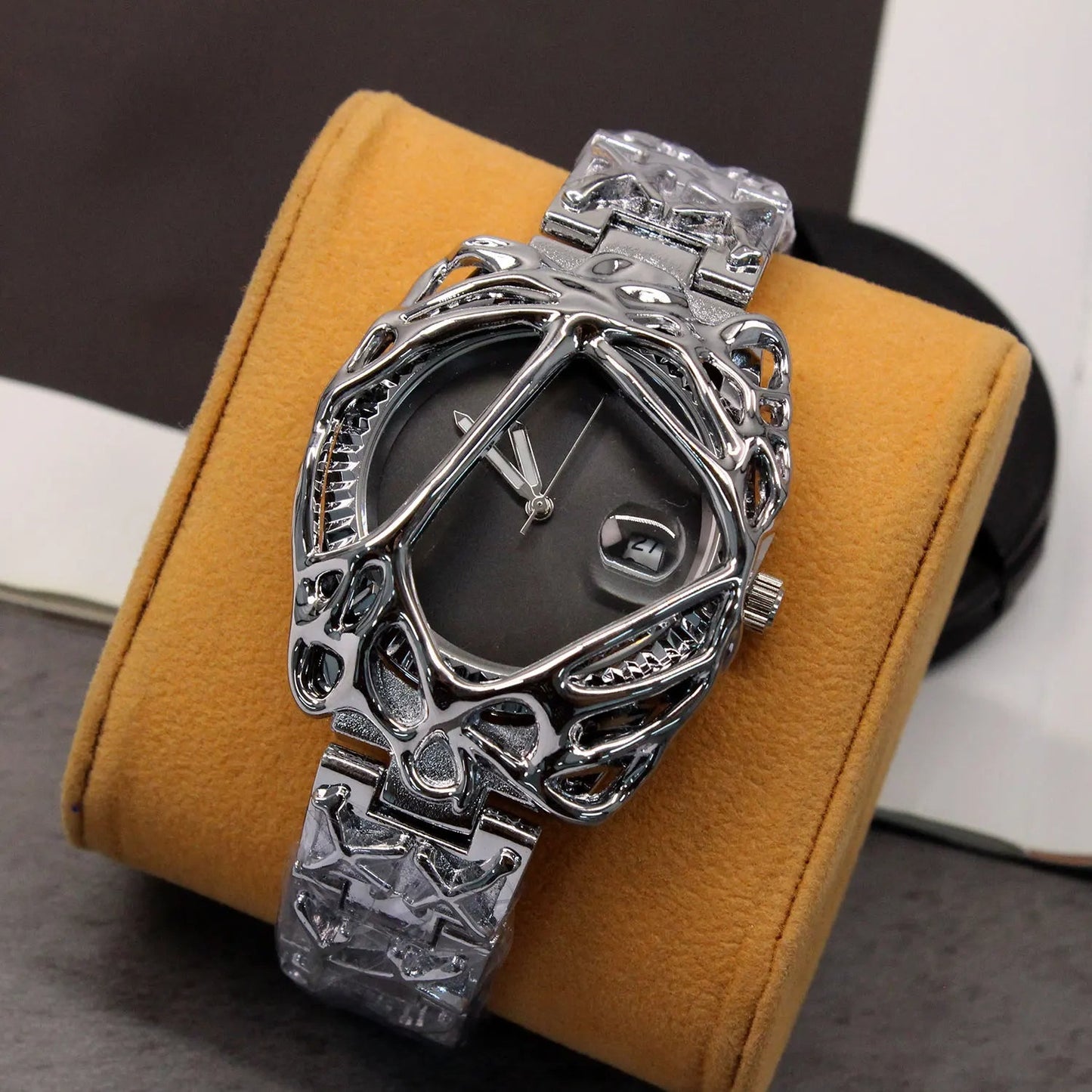 Aurumora - Liquid Metal Timepiece