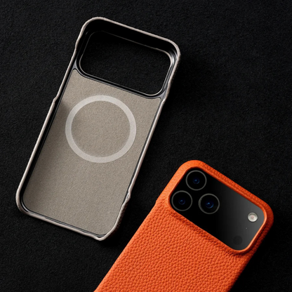 CALIBRA — Leather iPhone 17 Case