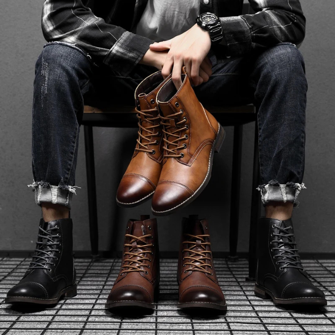 CARRINGTON — Vintage Boots