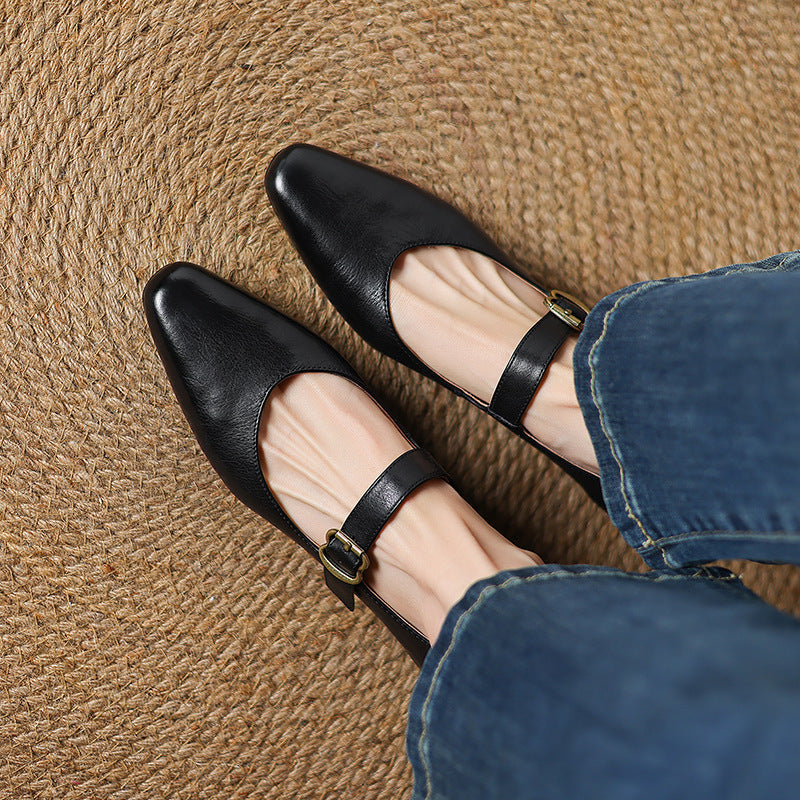 Avelia Graceful Leather Pumps