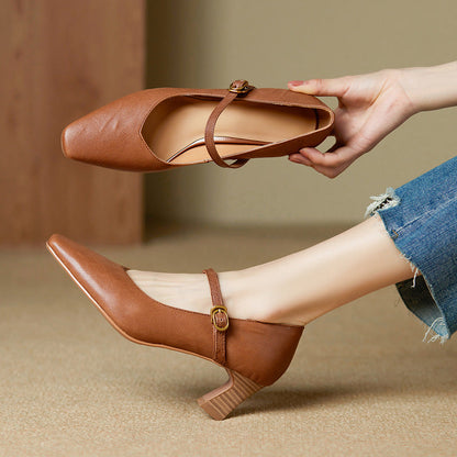 Viora Graceful Leather Pumps