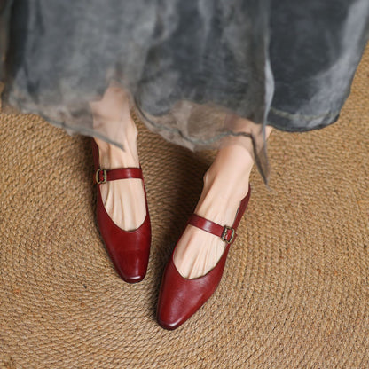 Avelia Graceful Leather Pumps