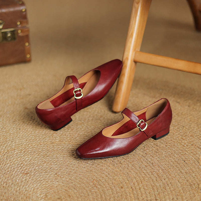 Avelia Graceful Leather Pumps