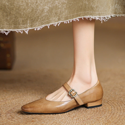 Avelia Graceful Leather Pumps