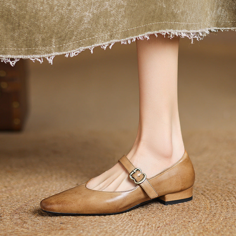 Velliera — Leather Mary Jane Pumps