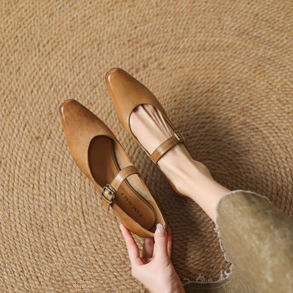 Avelia Graceful Leather Pumps