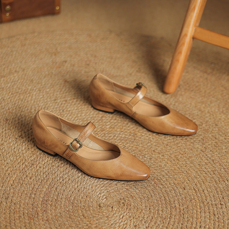 Avelia Graceful Leather Pumps