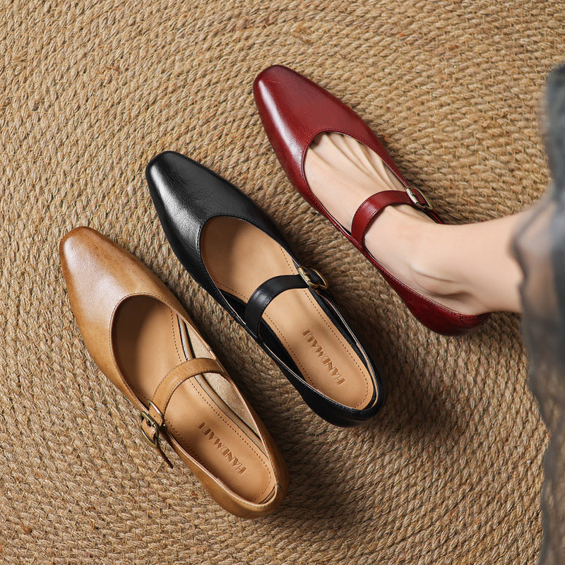 Avelia Graceful Leather Pumps