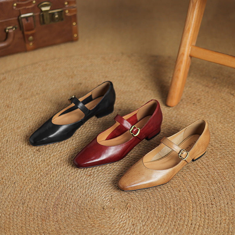 Avelia Graceful Leather Pumps