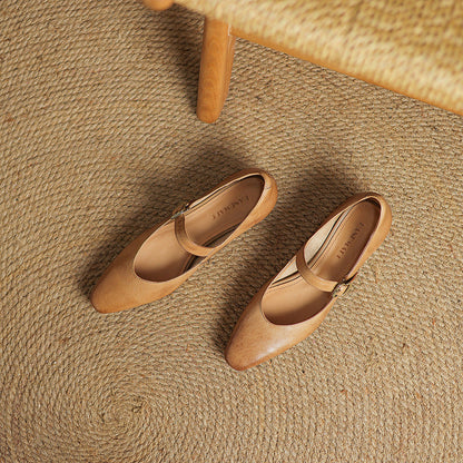 Avelia Graceful Leather Pumps