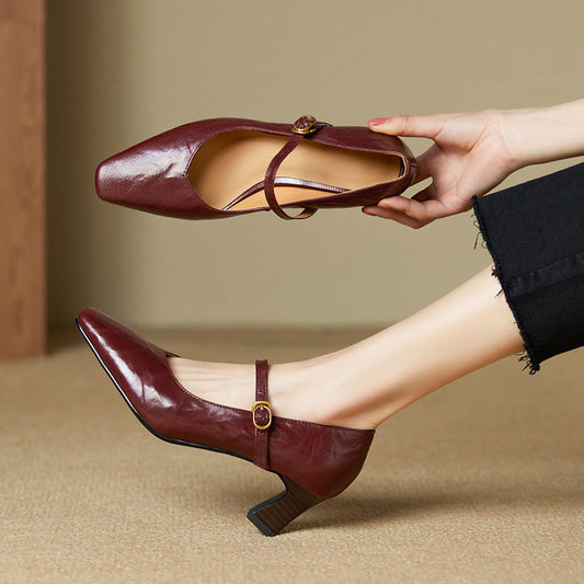 Viora Graceful Leather Pumps
