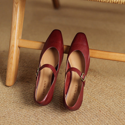 Avelia Graceful Leather Pumps