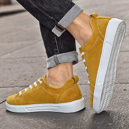 Veloure — Suede Low-Top Sneakers