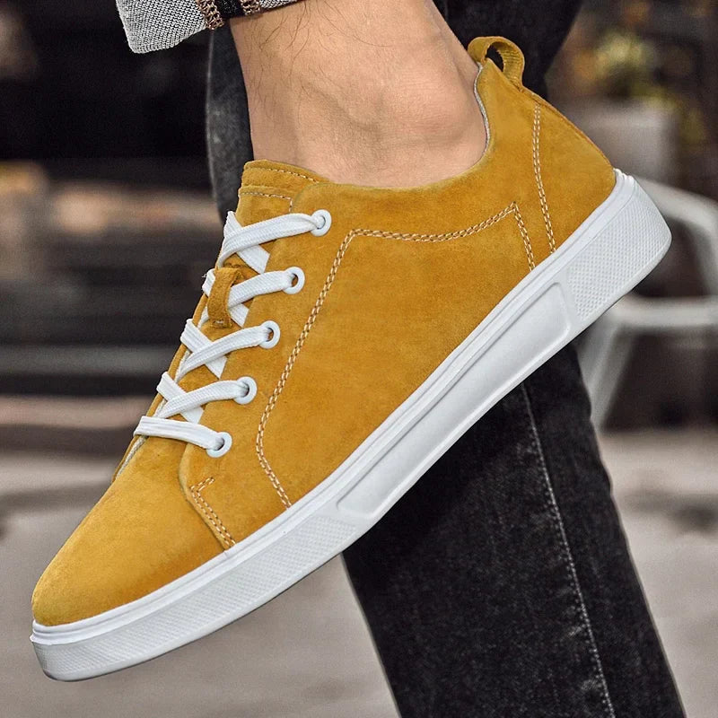 Veloure — Suede Low-Top Sneakers
