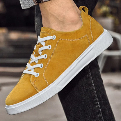 Veloure — Suede Low-Top Sneakers