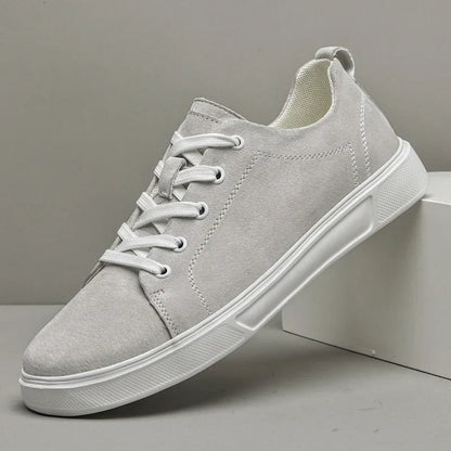 Veloure — Suede Low-Top Sneakers