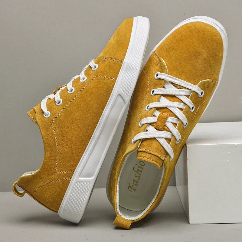 Veloure — Suede Low-Top Sneakers