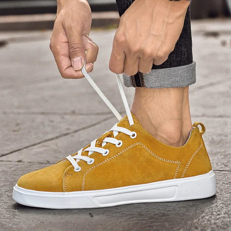 Veloure — Suede Low-Top Sneakers