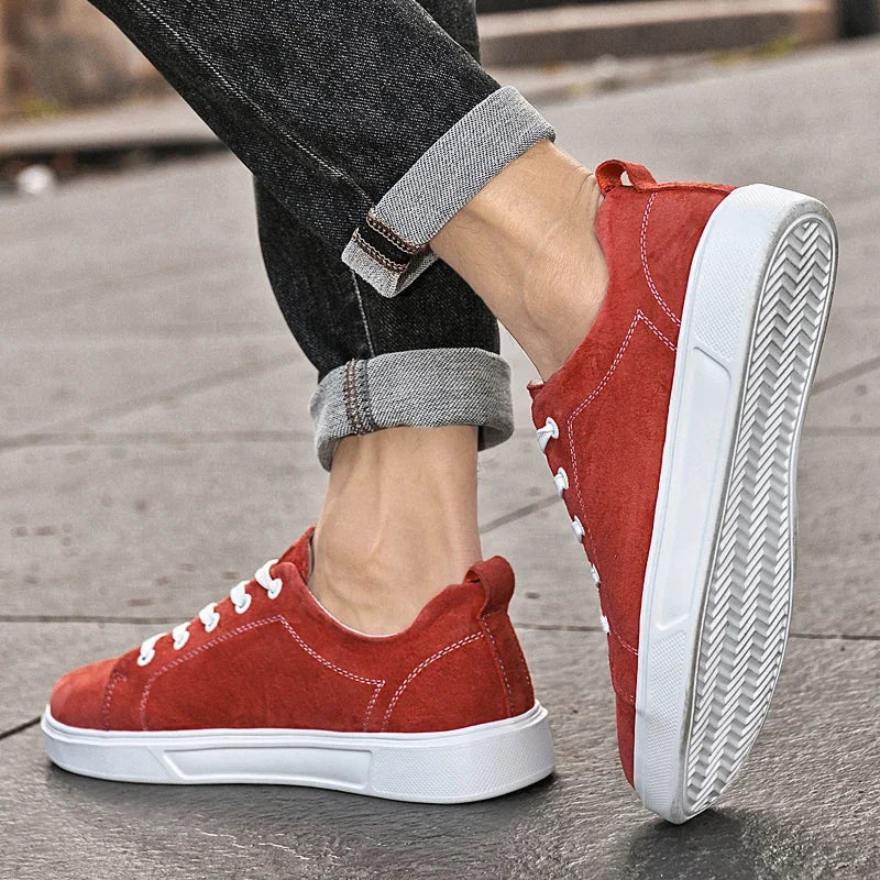 Veloure — Suede Low-Top Sneakers