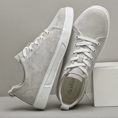 Veloure — Suede Low-Top Sneakers