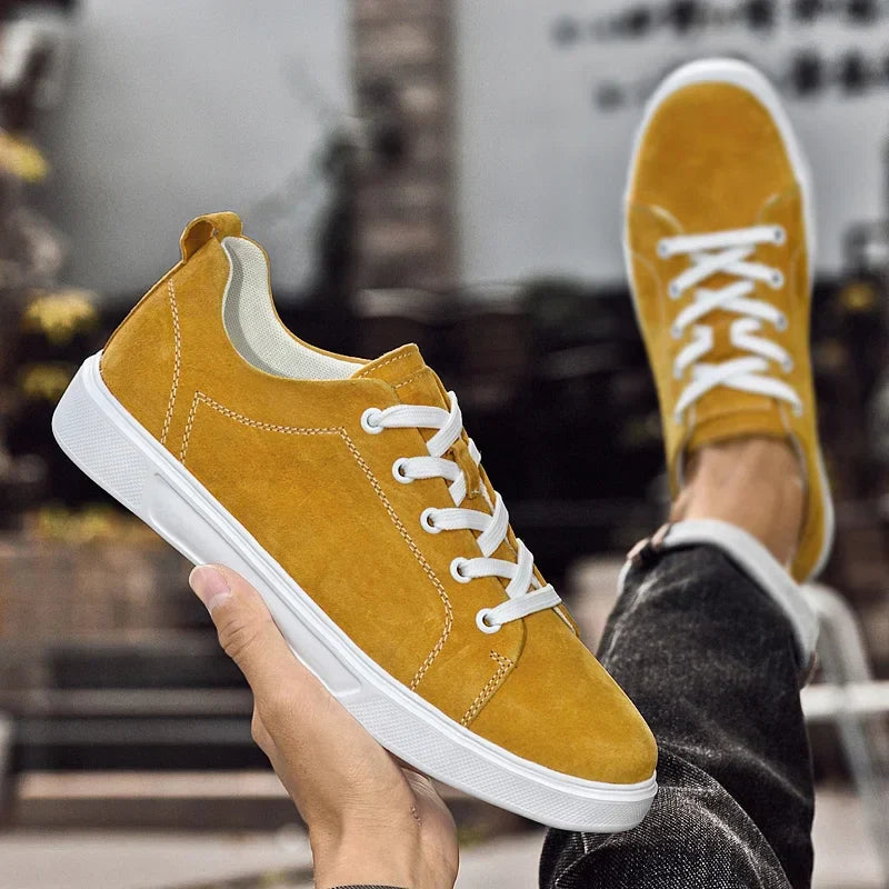 Veloure — Suede Low-Top Sneakers