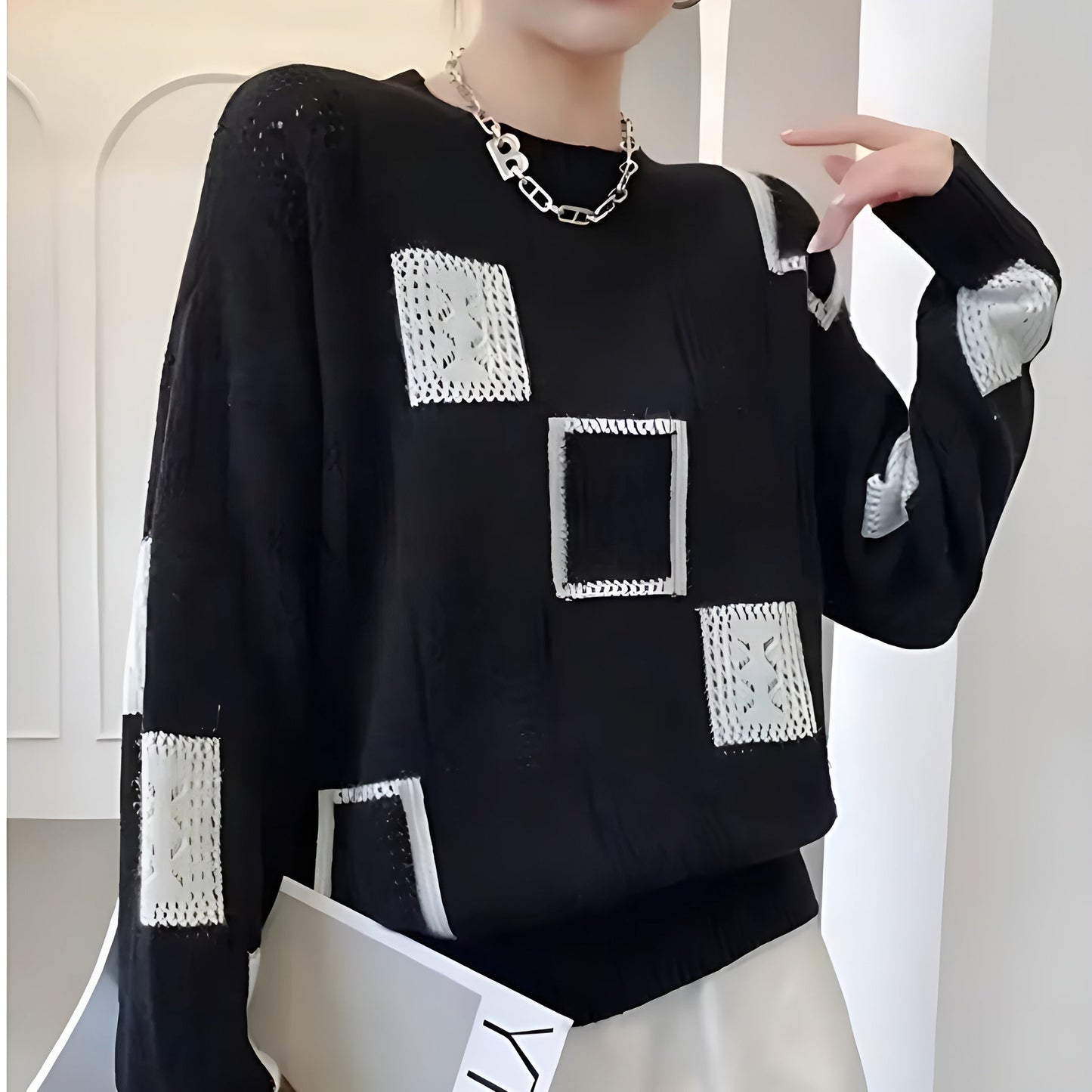 Elara - Timeless Knit Elegance